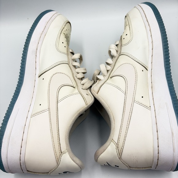 Athletic_Shoes